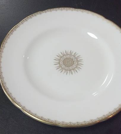 COA223 by Coalport