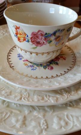 1236 Flat Cup & Saucer Set