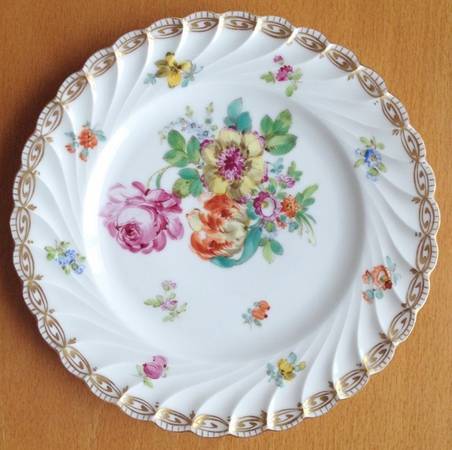 C6T6 Dinner Plate