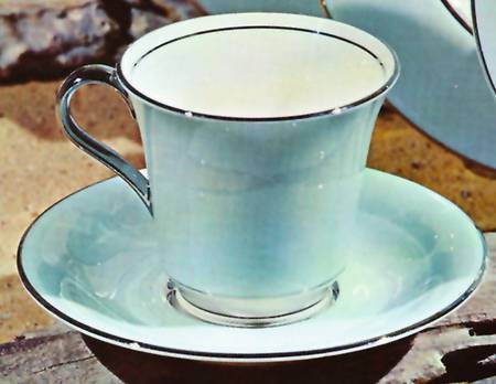 Antiqua Footed Cup & Saucer Set