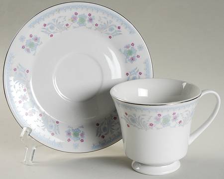 CX723 Footed Cup & Saucer Set
