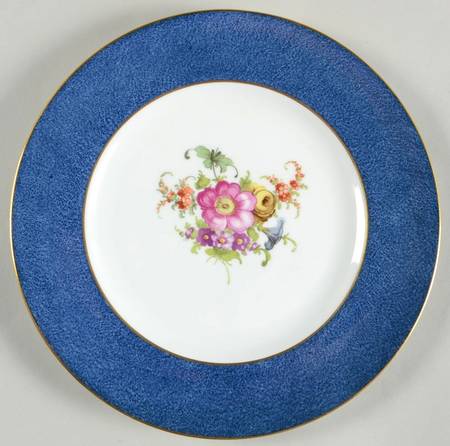 V802 Luncheon Plate