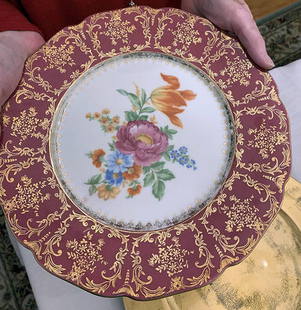 CZE287 Dinner Plate
