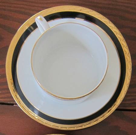 TIC148 Flat Cup & Saucer Set