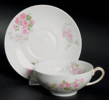 CHF1862 Flat Cup & Saucer Set