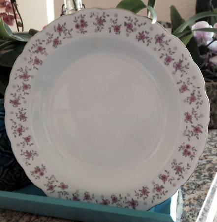 UP121 by Universal Porcelain Company