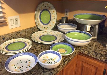 CAA76 Cake Plate