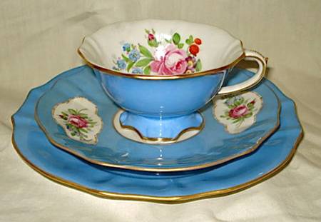 C6T9 Footed Cup & Saucer Set