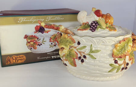 Thanksgiving Traditions Tureen & Lid w/Ladle