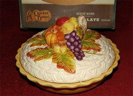 Thanksgiving Traditions 9" Pie Baking Plate & Ceramic Lid