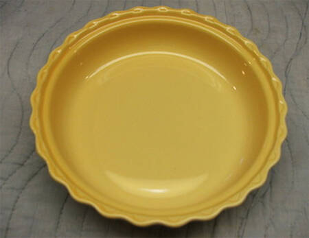 Thanksgiving Traditions 9" Pie/Baking Plate No Ceramic Lid