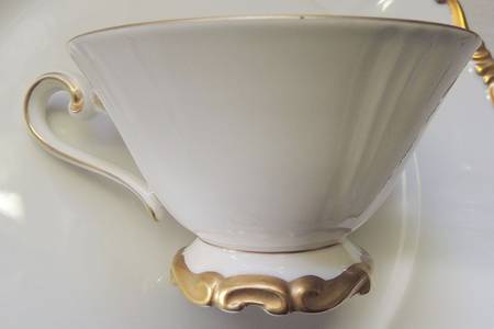 CNU12 Footed Cup
