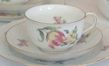 C6T11 Flat Cup & Saucer Set