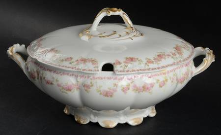 Schleiger 195-13 Tureen &  Lid