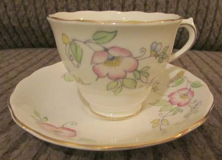 6594 Footed Cup & Saucer Set