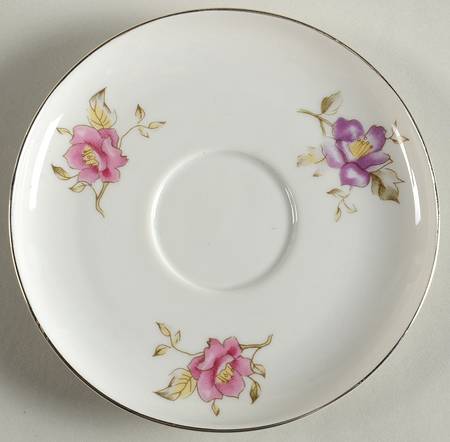 Louise (Smooth) Saucer