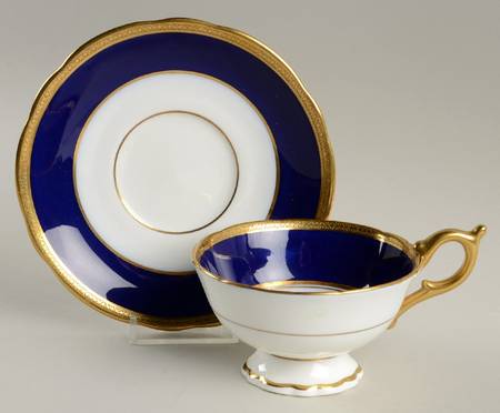 6518-D Footed Cup & Saucer Set