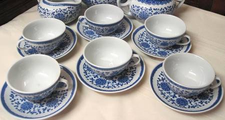 CX813 Footed Cup & Saucer Set