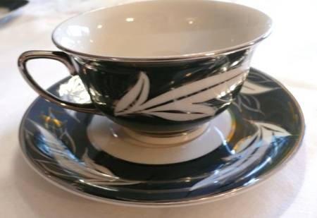 CS21 Footed Cup & Saucer Set