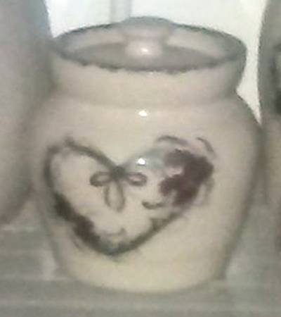 Heart Wreath Sugar Bowl & Lid