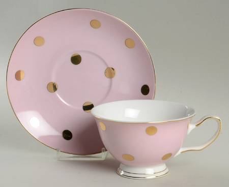 C6Y5 Pink Footed Cup & Saucer Set