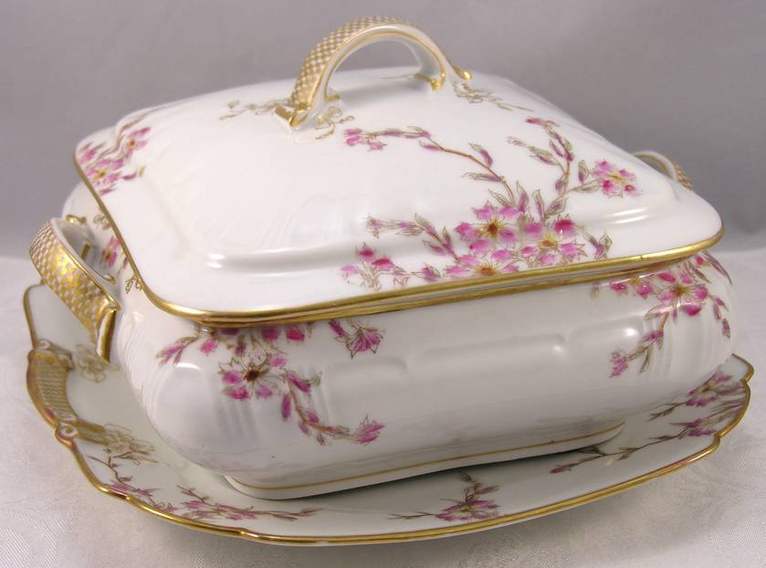 Schleiger 373-6 Tureen & Lid w/Underplate