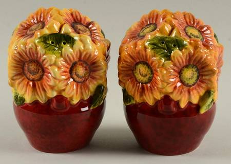 Sunflower Meadow Figural Salt & Pepper Set