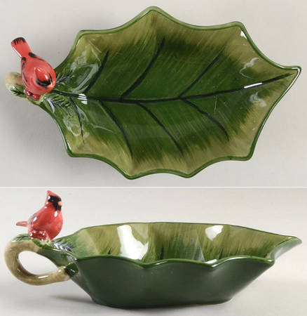 Christmas Cardinals 9" Leaf Bowl