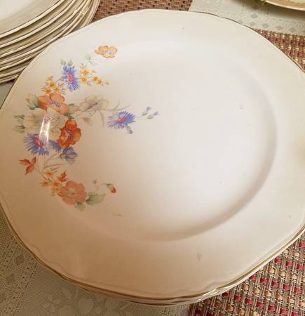 CRP257 by Crown Potteries