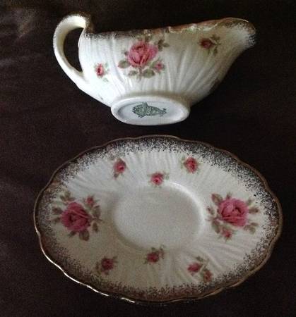 CRD297 Gravy Boat & Underplate