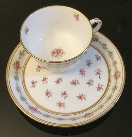 COA240 by Coalport