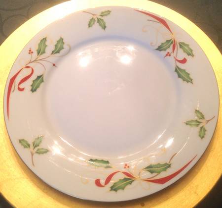 Holiday Nouveau by China (Made in China)