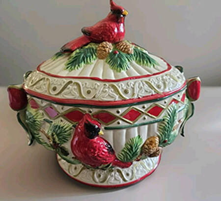 Plaid Tidings Tureen &  Lid
