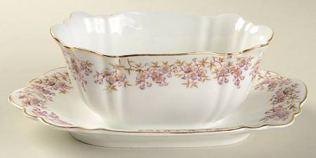 2869 Gravy Boat with Attached Underplate