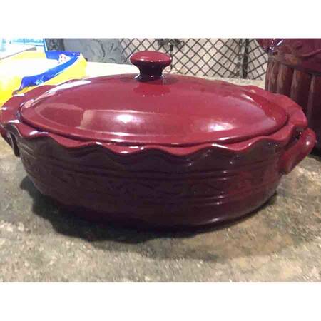 Berry 4 Quart Round Covered Casserole