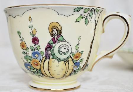 714104 Footed Cup