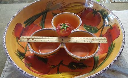 Les Jardins (Vegetables) 3 Part Condiment Server W/Center Handle