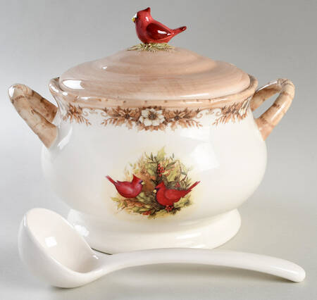 Woodland Tureen & Lid w/Ladle