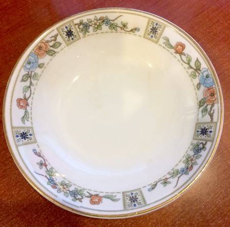 CRO434 Fruit/Dessert (Sauce) Bowl