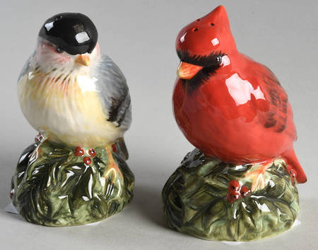 Holly and Ivy Figural Salt and Pepper