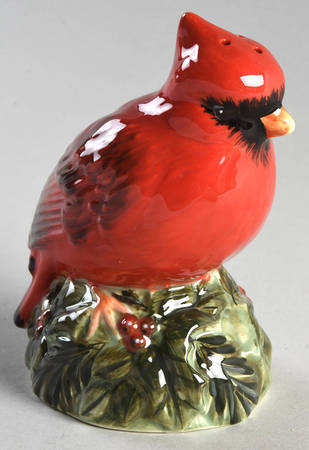 Holly and Ivy Figural Pepper Shaker