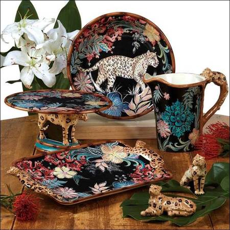 Exotic Jungle 80 Oz Sculpted Pitcher