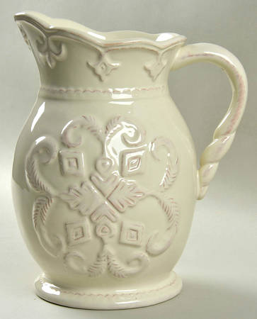 CIC201 76 Oz Pitcher