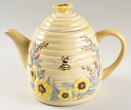 Sweet As a Bee Figural Teapot & Lid