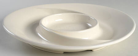 Cook and Host Cream 1 Piece Figural Chip and Dip