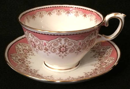 Lincoln Footed Cup & Saucer Set
