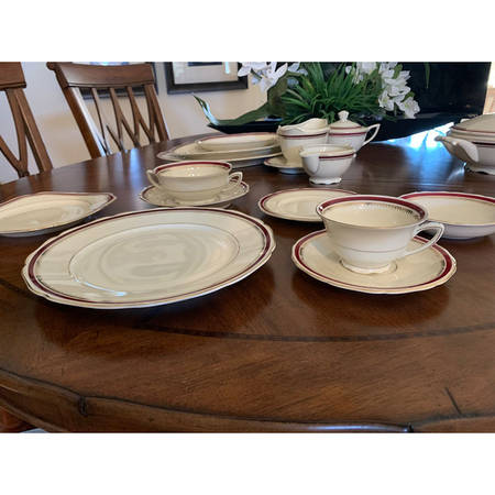 661-6548 Footed Cup & Saucer Set