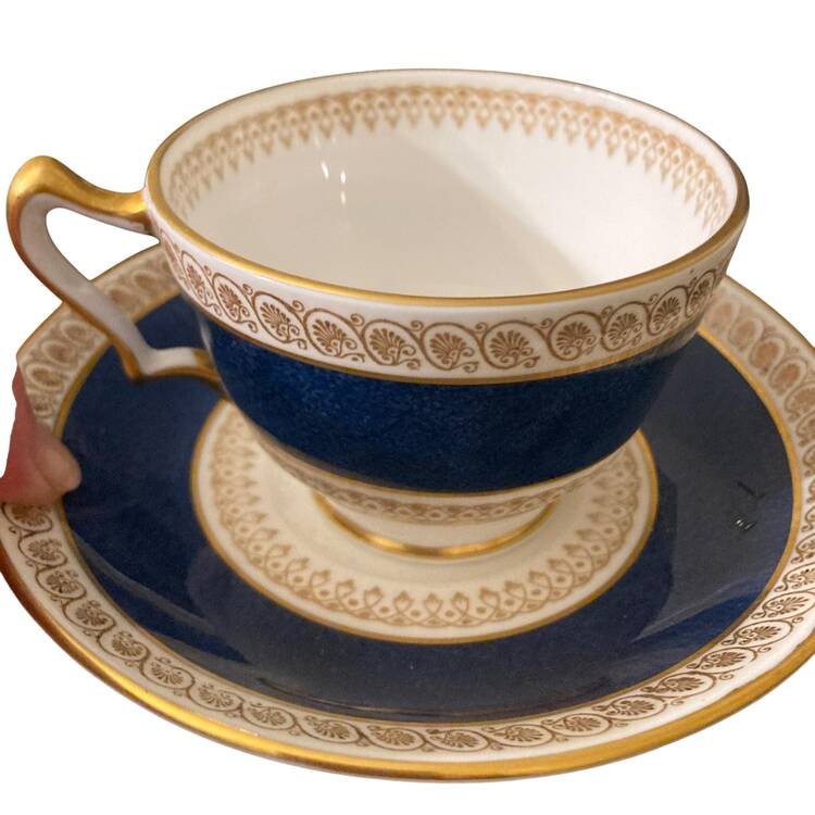 A13016 Footed Cup & Saucer Set