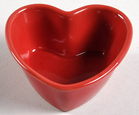 CBW9 4" Heart Shaped Bowl