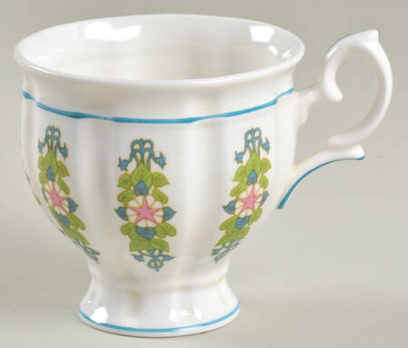 Victoria Regina Footed Cup